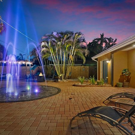 Coastal Villa W Amazing Courtyard - Splash Pad! Sarasota Bagian luar foto