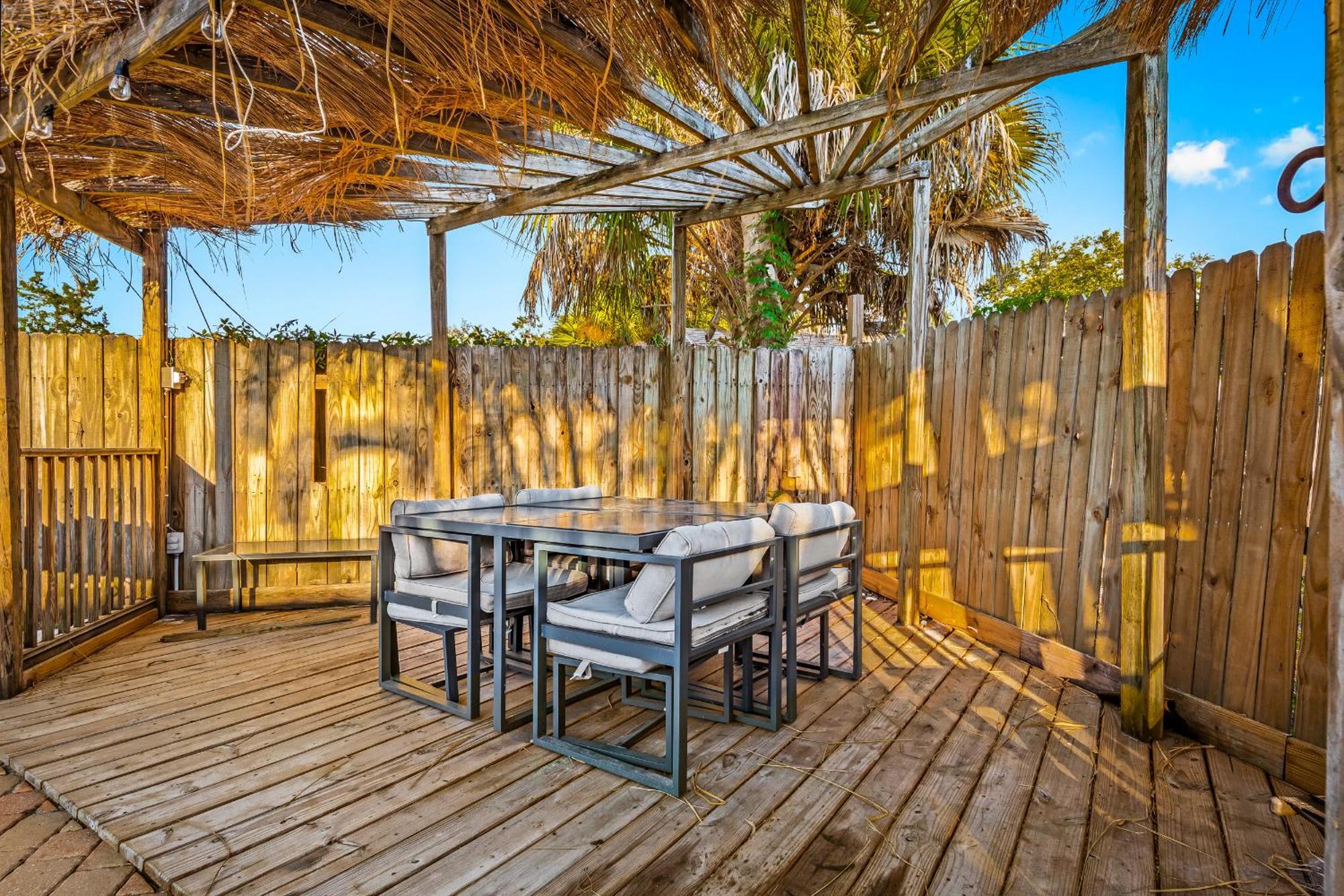 Coastal Villa W Amazing Courtyard - Splash Pad! Sarasota Bagian luar foto