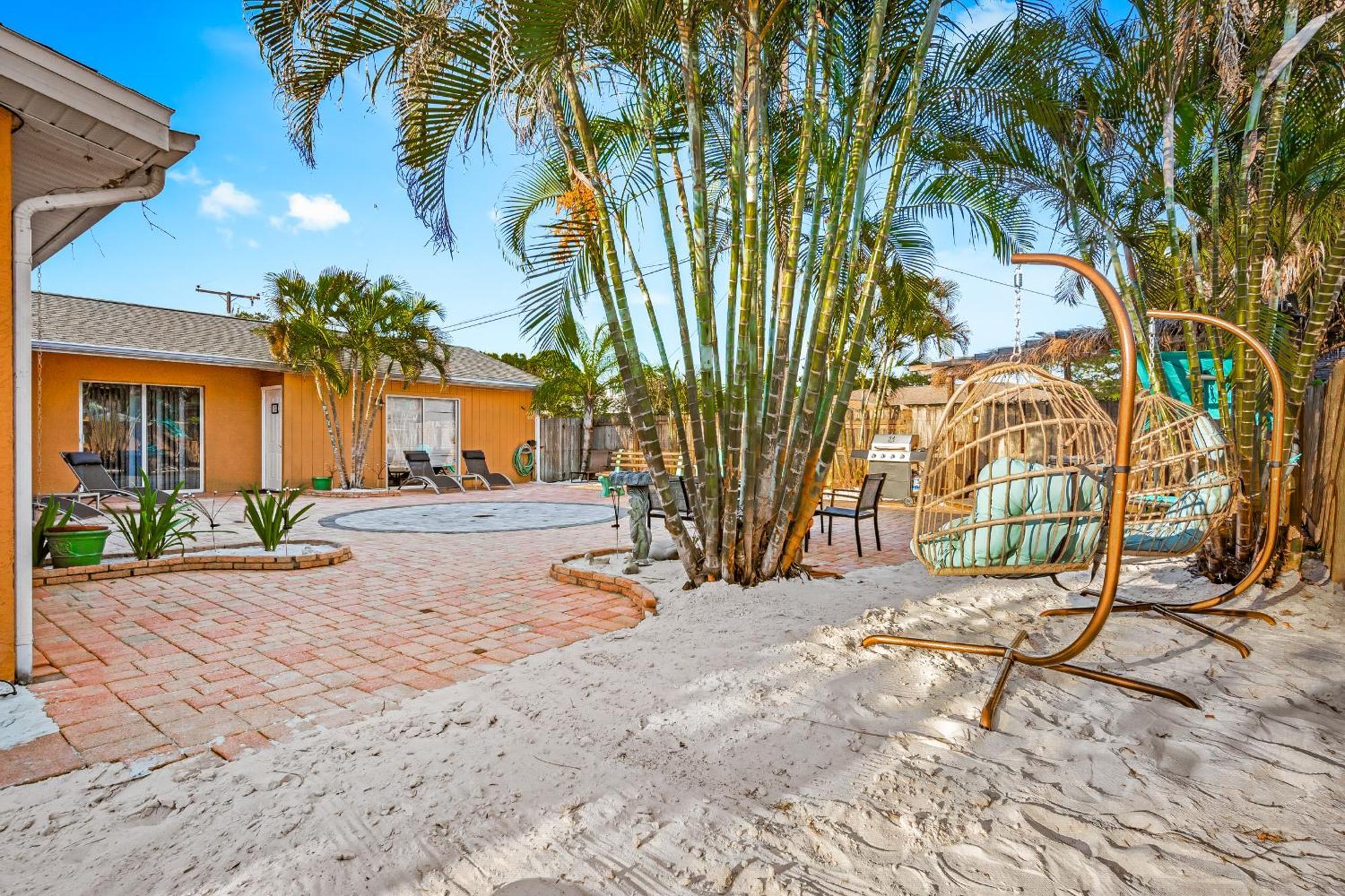 Coastal Villa W Amazing Courtyard - Splash Pad! Sarasota Bagian luar foto