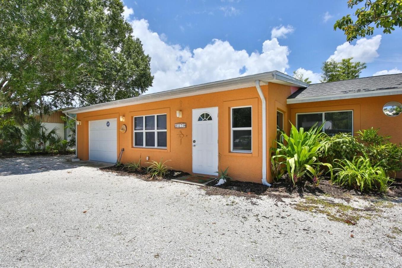 Coastal Villa W Amazing Courtyard - Splash Pad! Sarasota Bagian luar foto